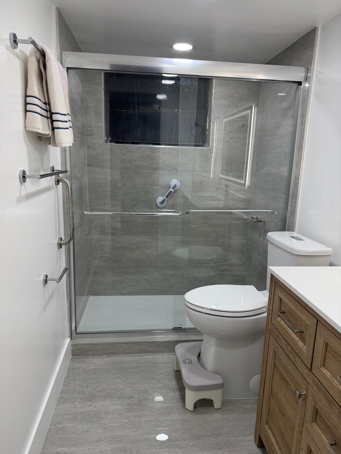 Complete bathroom renovation — 4